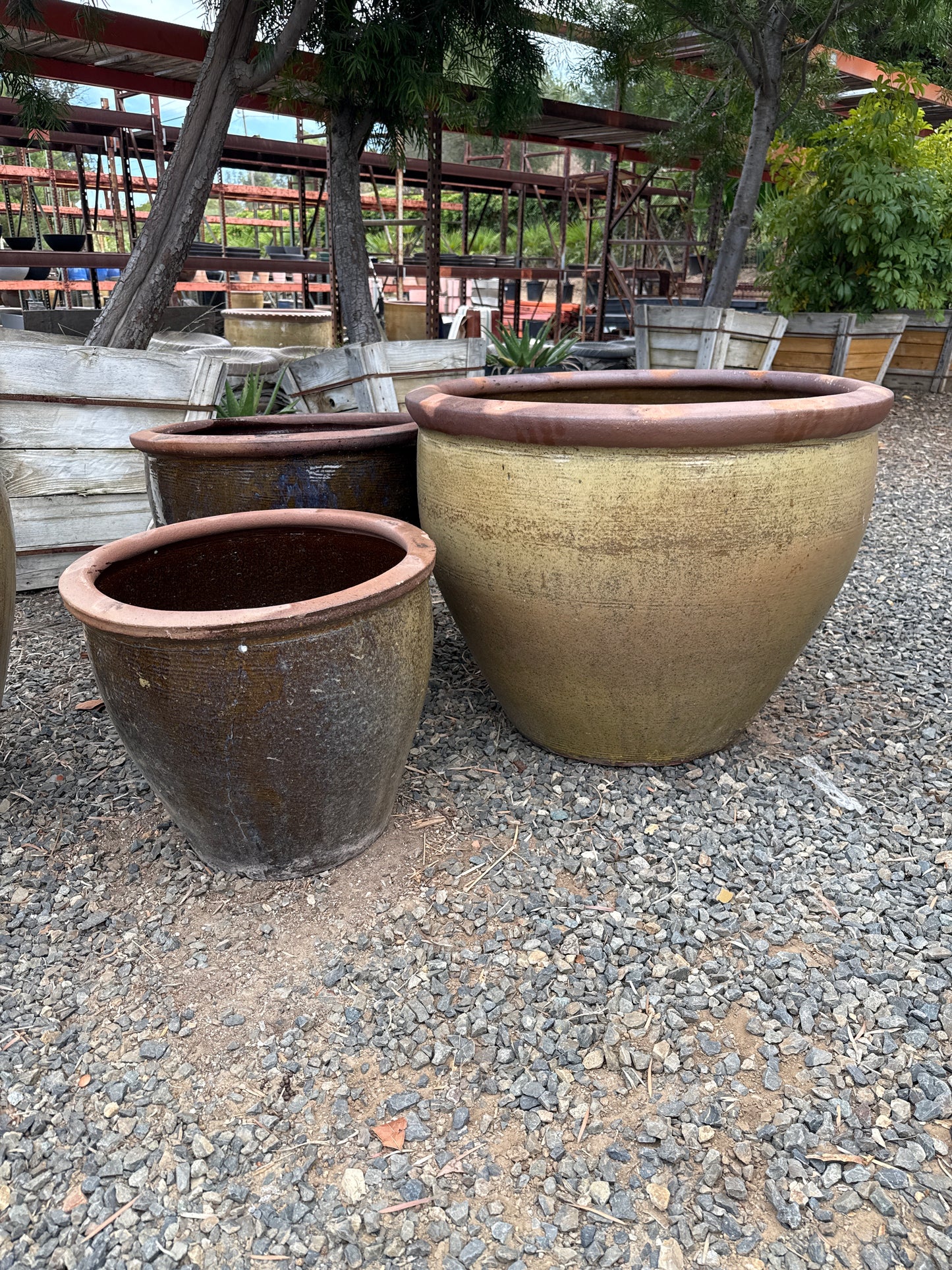 China Rustic Large Flat Rim Pot