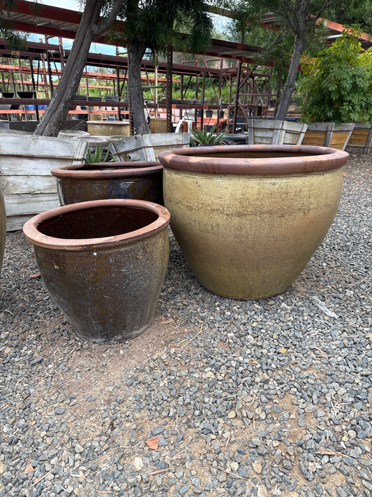 China Rustic Large Flat Rim Pot