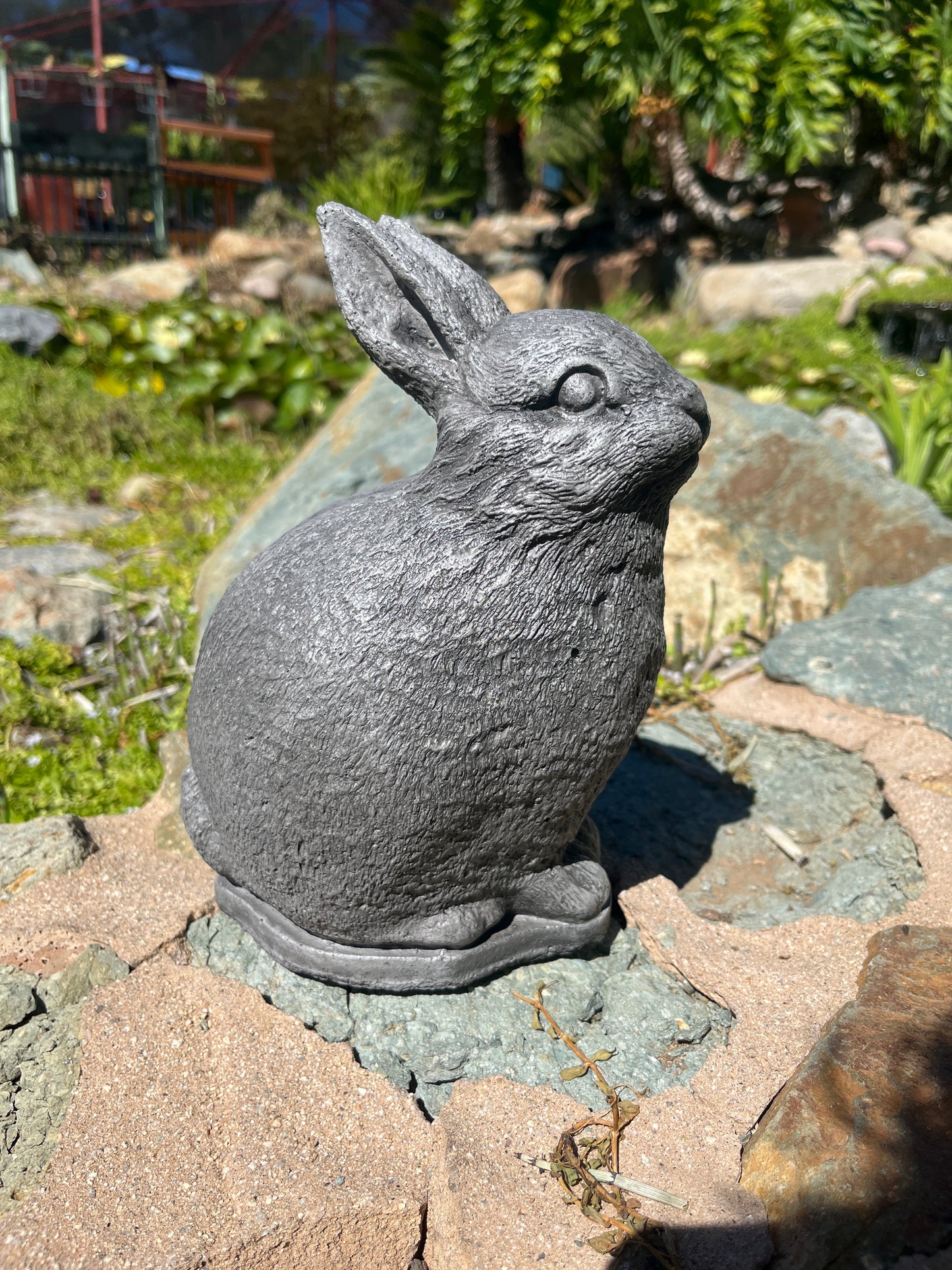 Rabbit Statue (Style 1)