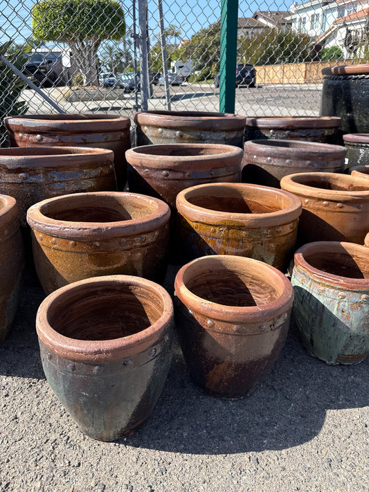 China Rustic Button Pot