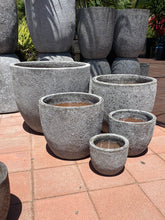 Load image into Gallery viewer, Ladera Thorncrest Round Planter