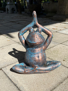 Yogi Frog Statue