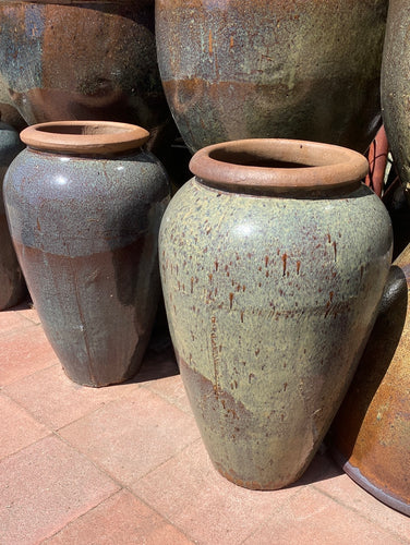 China Rustic Urn Pot