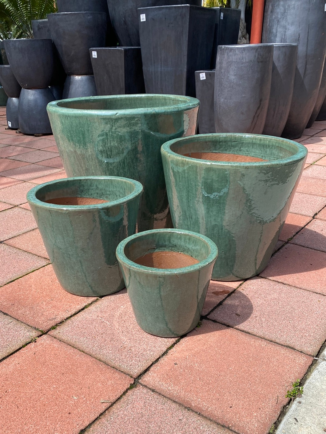 Mendocino Graves Round Planter Pot