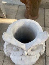 Load image into Gallery viewer, Owl Planter Statue