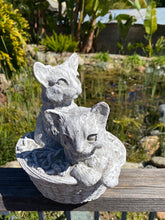 Load image into Gallery viewer, Basket Kittens Statue